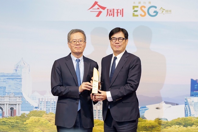 奪「最佳首長信任獎」六大獎    陳其邁：信任是施政基礎、持續打造世代共融城市 | 華視市場快訊