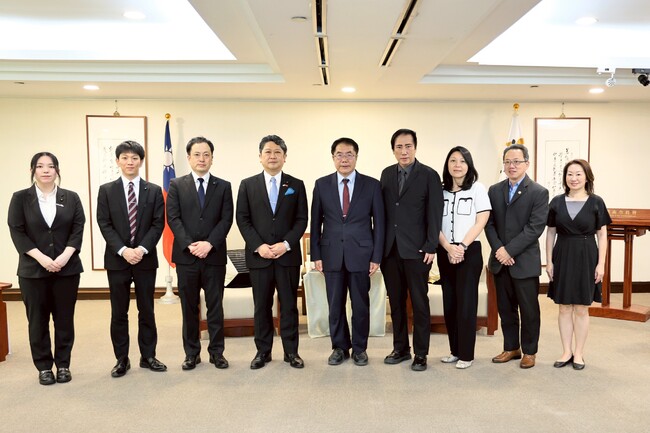 金澤市長村山卓拜會黃偉哲  盼延續兩市情誼深化交流 | 華視市場快訊