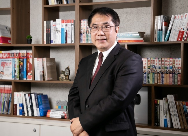 黃偉哲滿意度六都進步最多　建設、招商、政策三箭齊發　市民有感支持升溫 | 華視市場快訊