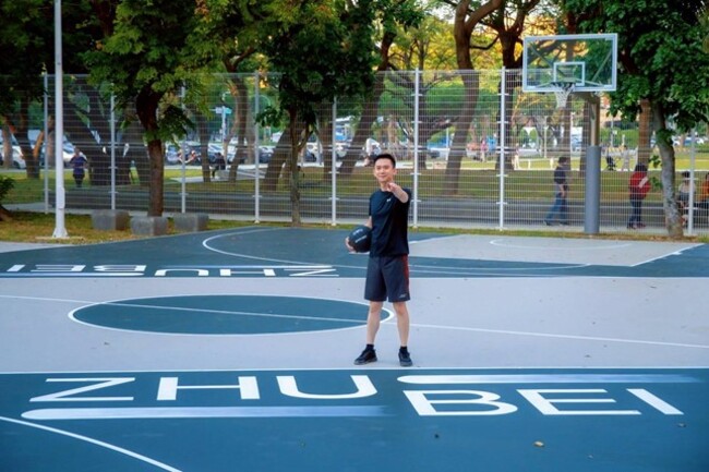 竹北運動美學！樹海環繞最美「十字星籃球場」今啟用 鄭朝方號召市民挑戰投籃王拿iPhone 17 | 華視市場快訊