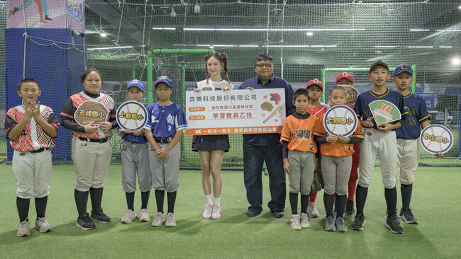 安心亞暖心報喜！化身愛心大使親切請教 坦言被「棒球夢」感動 | 華視市場快訊