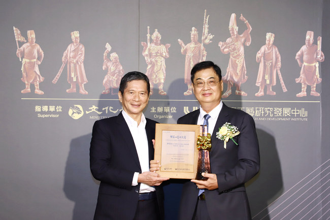 木雕工藝師陳啟村先生獲文化部「2020年國家工藝成就獎」殊榮 | 華視市場快訊
