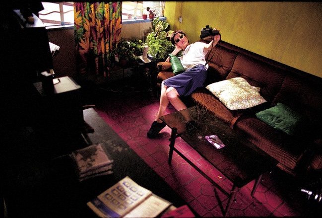 《重慶森林》王菲演技古靈精怪 連梁朝偉都沒轍 靠聽歌入戲造就經典畫面 好萊塢大導直呼迷上她 | 華視市場快訊